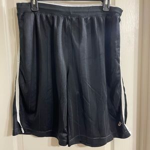 Nike Basketball Shorts size XL